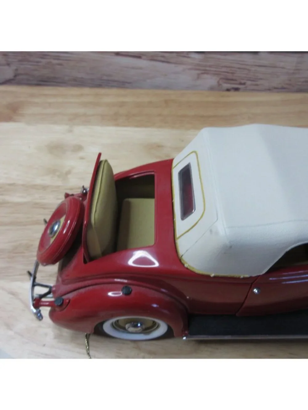 1936 Ford Deluxe Cabriolet Convertible Franklin Mint 1:24 Diecast